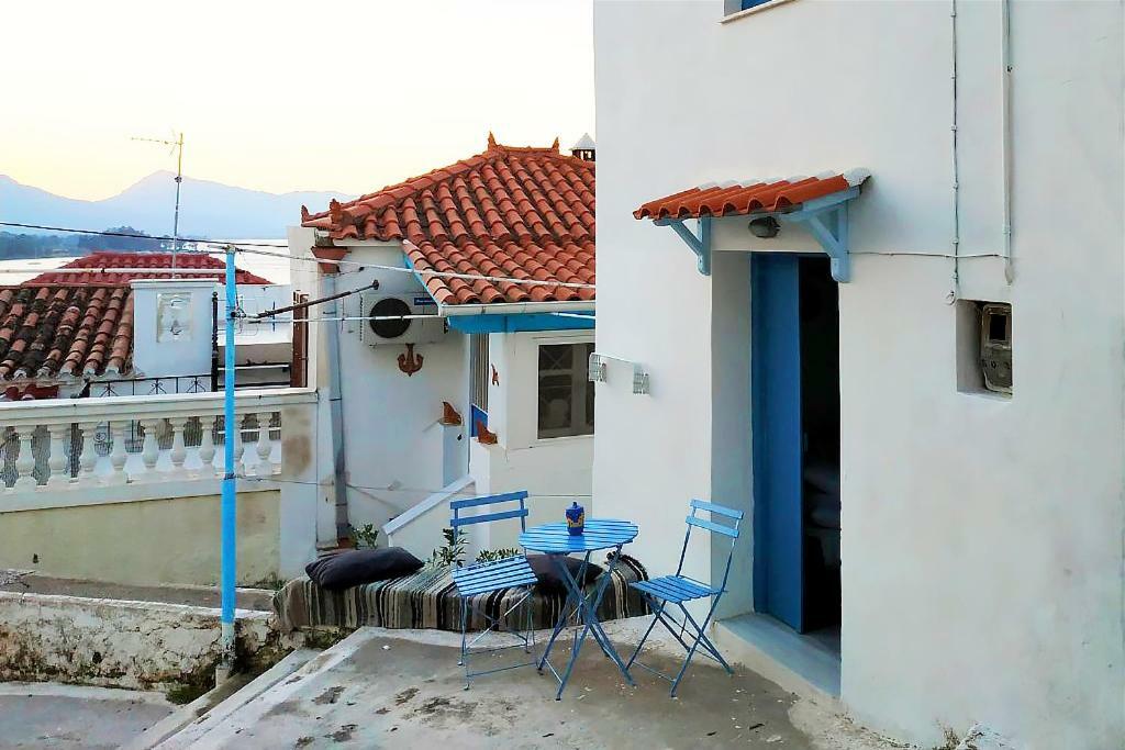 דירות Poros Town Theseus מראה חיצוני תמונה