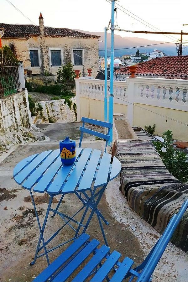 דירות Poros Town Theseus מראה חיצוני תמונה